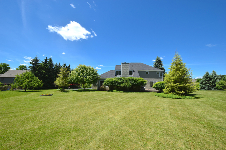 1215 Southwood Court - Yard