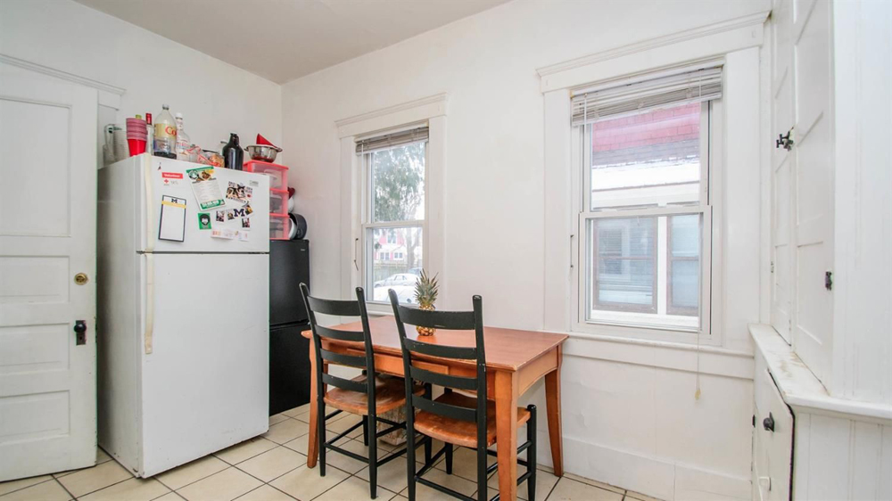 983 Dewey Ave, Ann Arbor - Kitchen