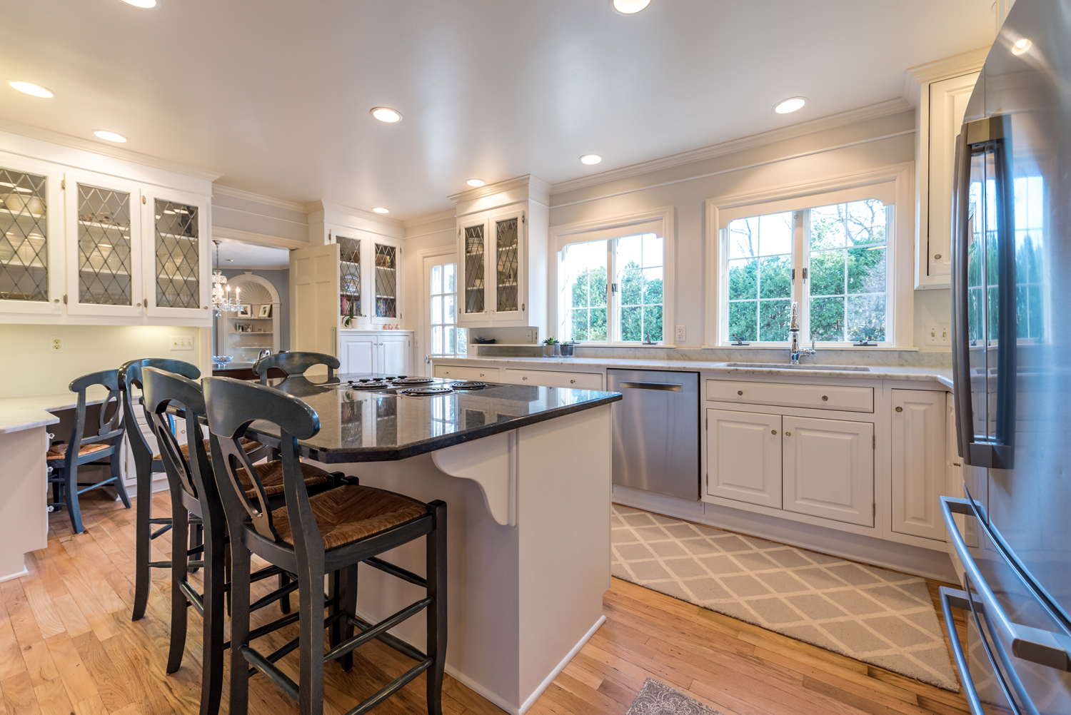 2124 Tuomy - Kitchen