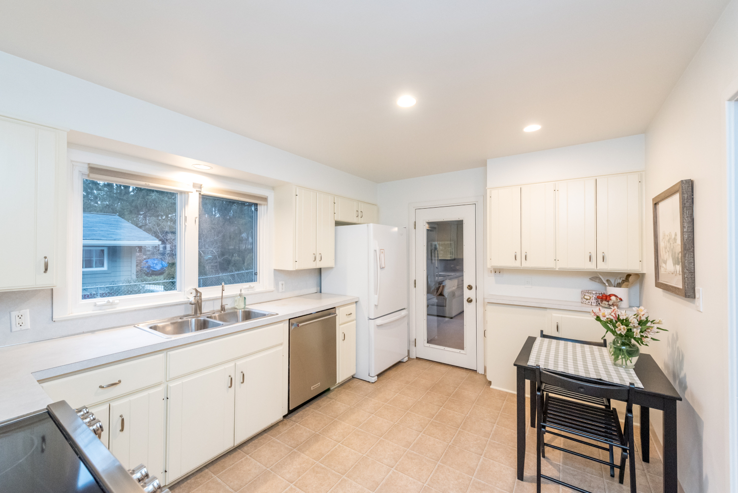 2310 Woodside - Kitchen